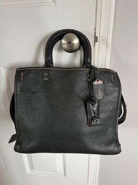 Coach black rogue 30 31
